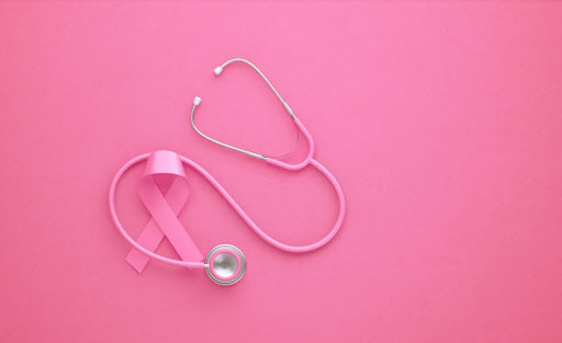صورة أعراض سرطان الثدي عند الفتيات