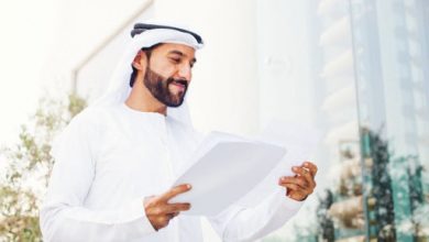 صورة هل يحق لصاحب العمل تخفيض الرواتب في الإمارات ؟